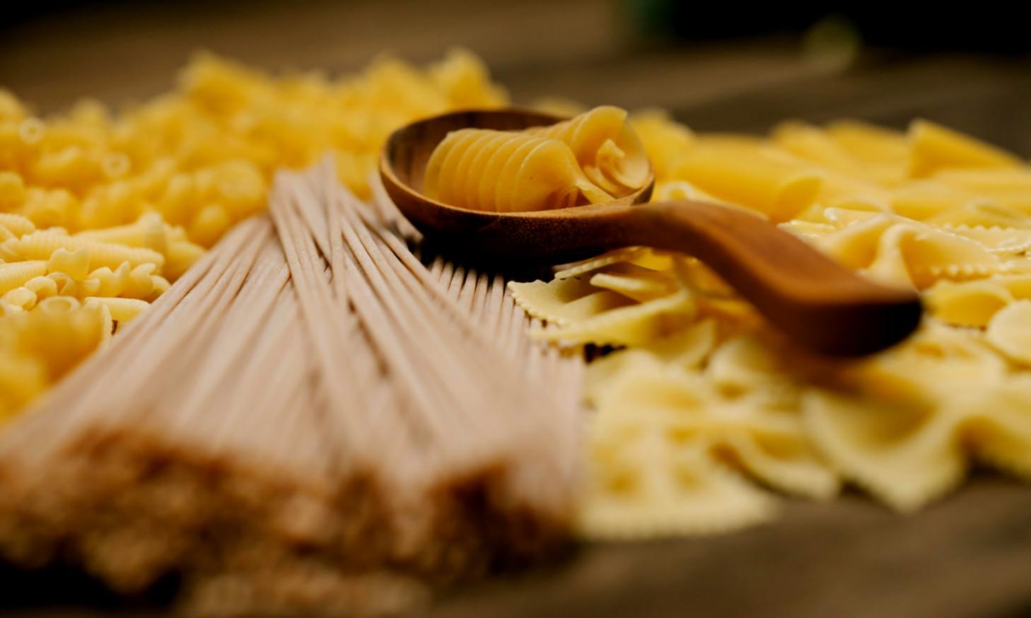 Buffetaufbau bei einer Veranstaltung